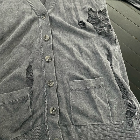 MOSSIMO Distressed Grey Button Up Cardigan - Picture 3 of 6